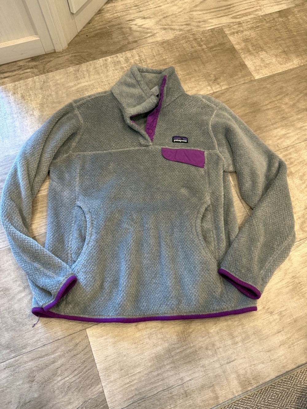 Patagonia Gray Fleece Pullover with Purple Accents